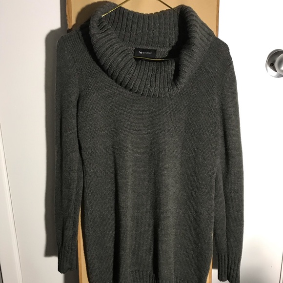 Long Turtleneck Sweater - Picture 3 of 4